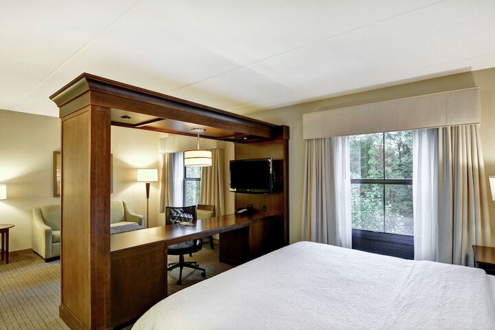 Room 14 of 37
