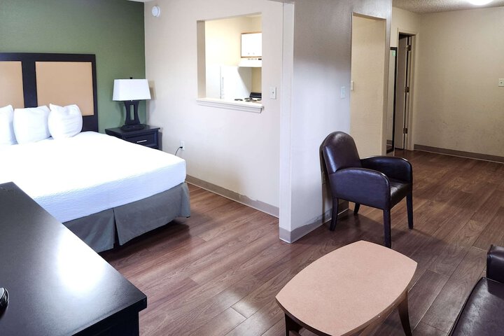 Room 14 of 20