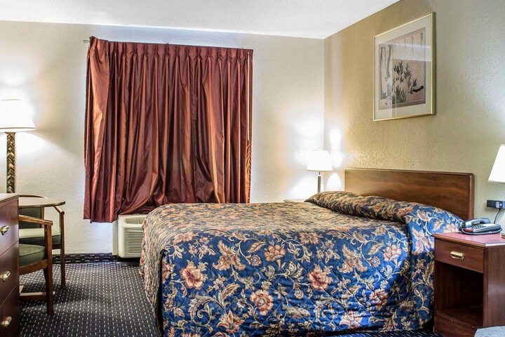 Econo Lodge Scranton near Montage Mountain
