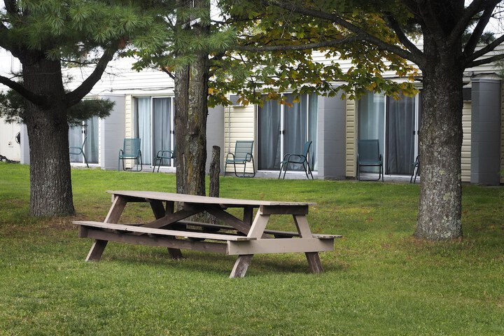 Property Grounds 15 of 16