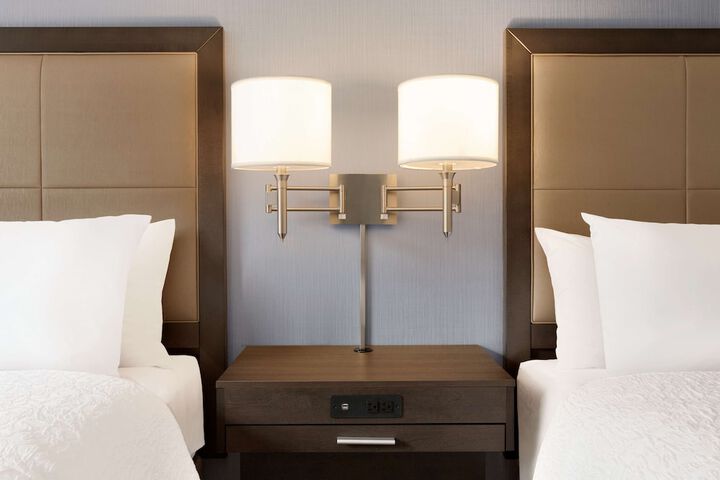 Room 21 of 37