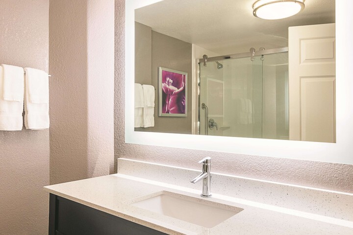 La Quinta Inn & Suites by Wyndham Atlanta Conyers