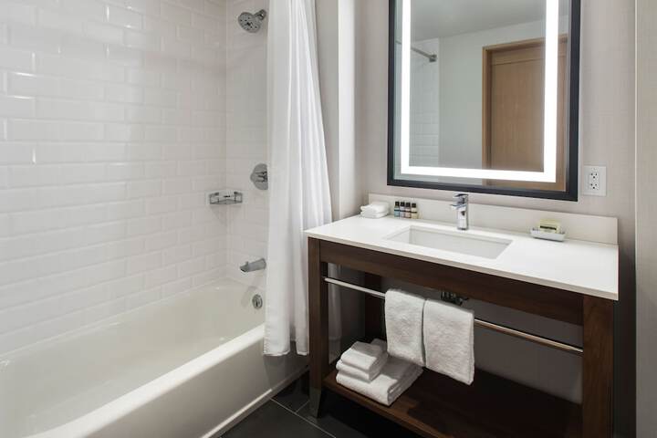 Four Points by Sheraton Albany
