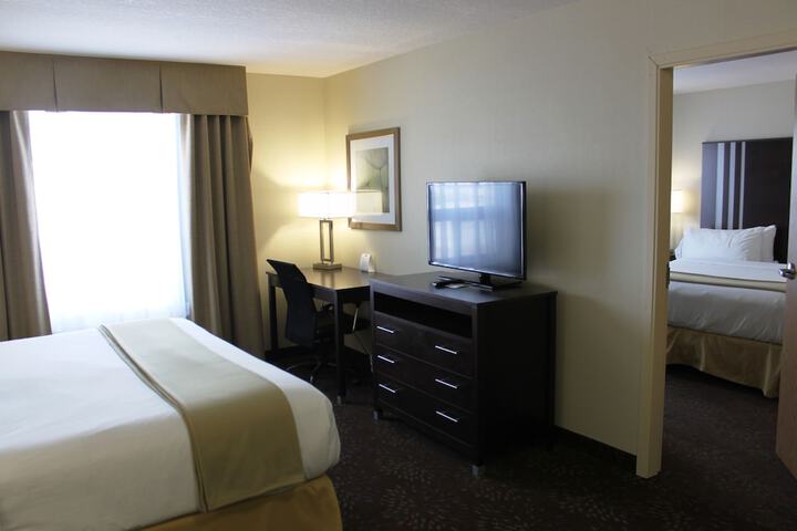 Room 21 of 36