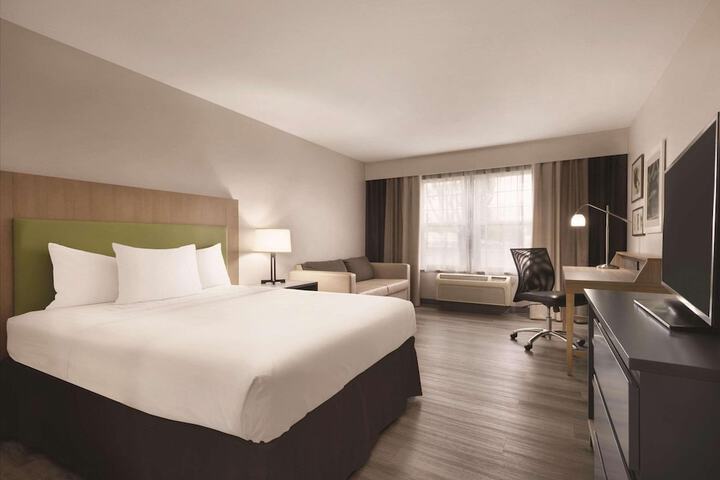 Room 10 of 56