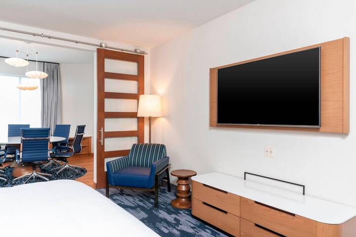 Room 49 of 82