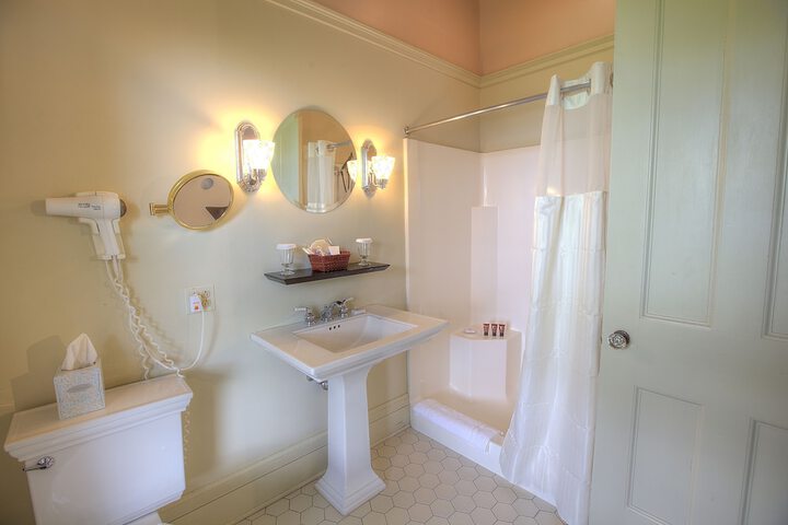 White Springs Manor a Belhurst Property