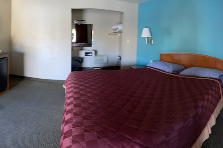Room 12 of 14