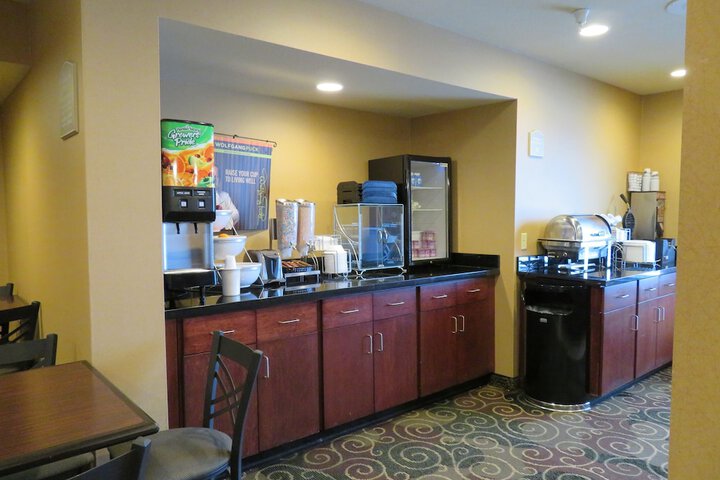 Breakfast/Coffee Service 38 of 45