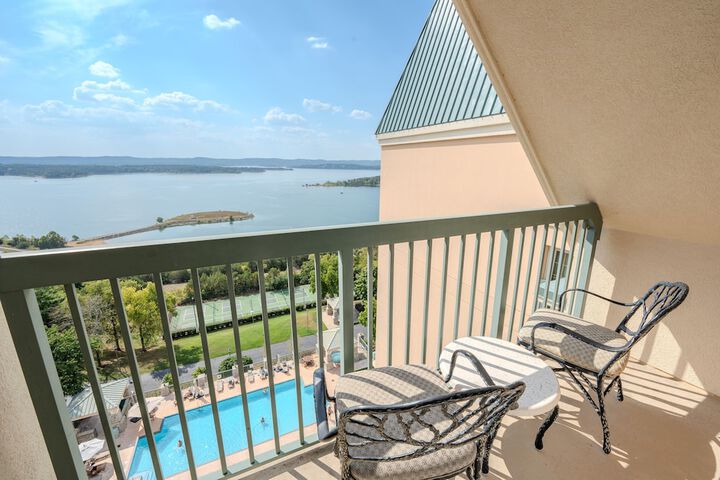Chateau on the Lake Resort Spa and Convention Center