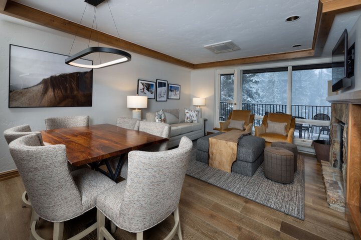 Room 34 of 102