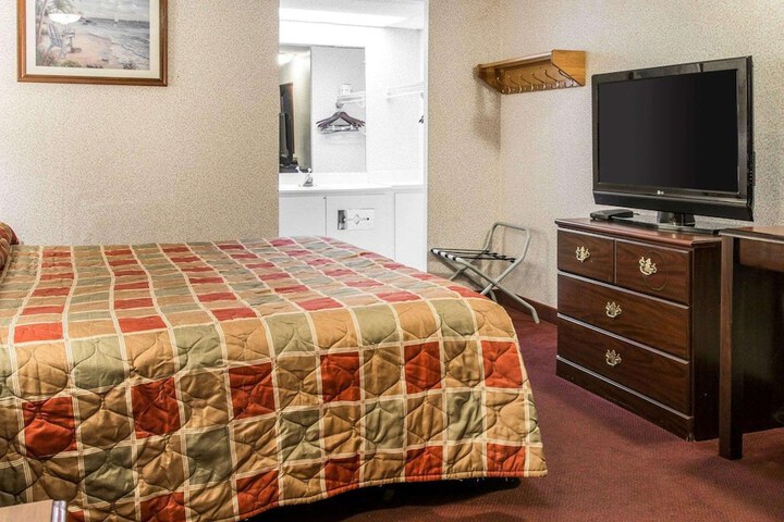 Rodeway Inn Madison Heights - Detroit