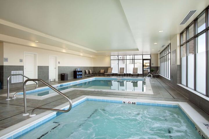 Hampton Inn & Suites Charles Town