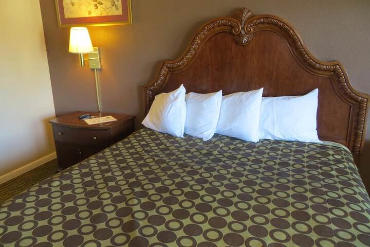 Room 44 of 46