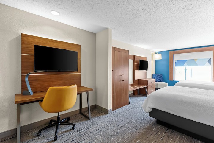 Holiday Inn Express & Suites Vandalia by IHG