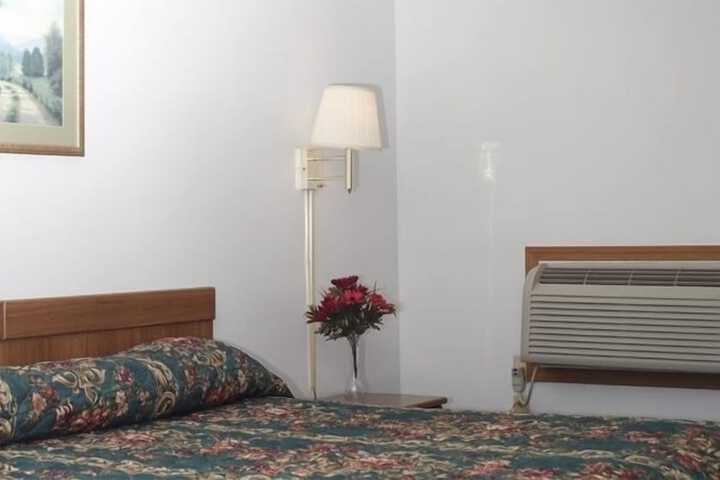 Room 18 of 43