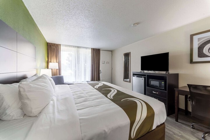 Quality Inn & Suites Vandalia near I-70 and Hwy 51