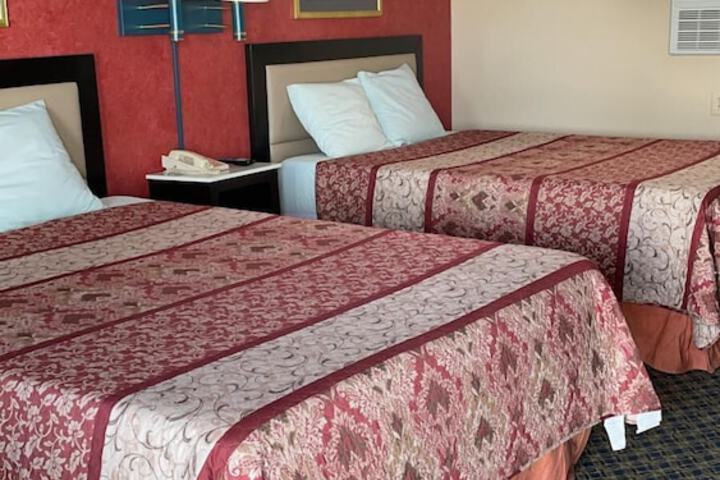 Room 11 of 25