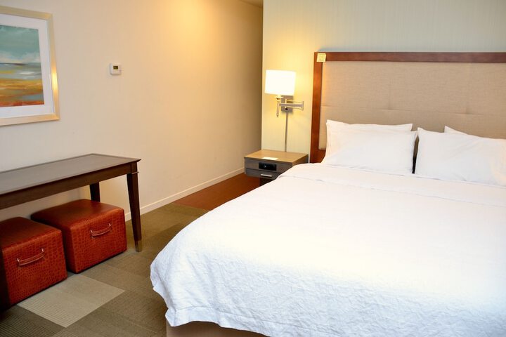 Room 25 of 65