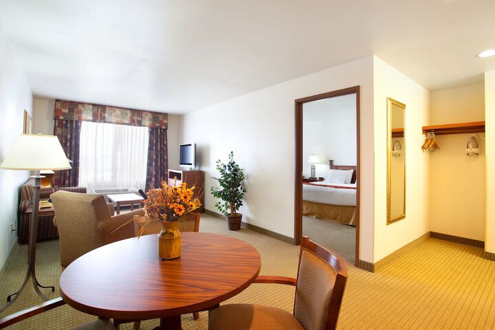 Room 18 of 28