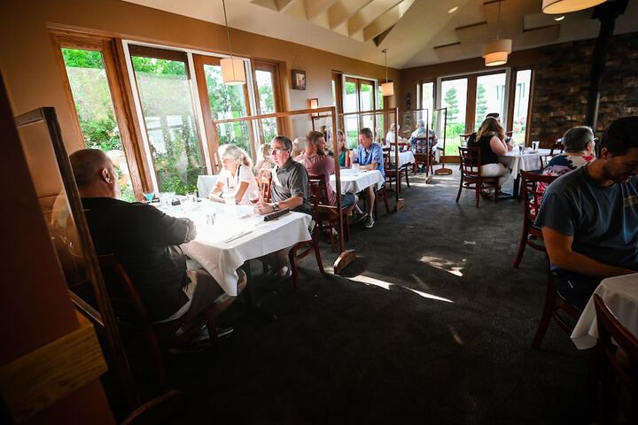 Dining 52 of 81