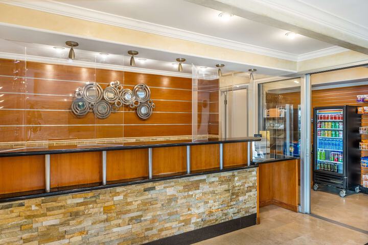 Best Western Plus Orange County Airport North