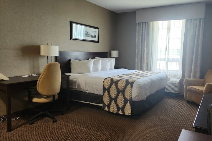 Room 14 of 33