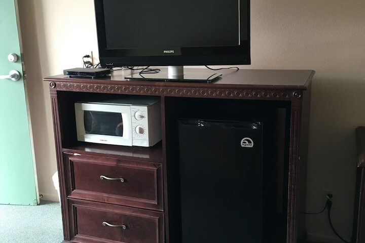 Room 5 of 11