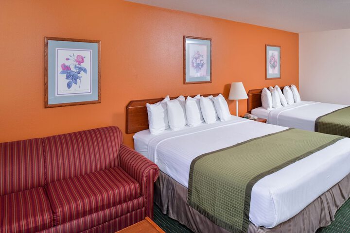 Travelodge Suites by Wyndham Newberg