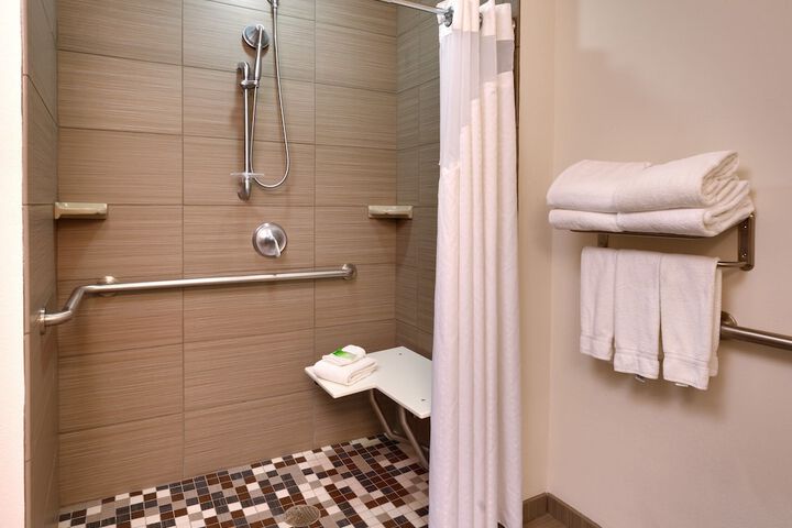 Room 8 of 45
