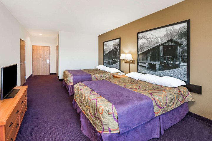 Room 17 of 39