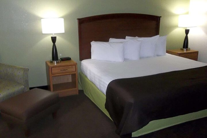 Room 28 of 52