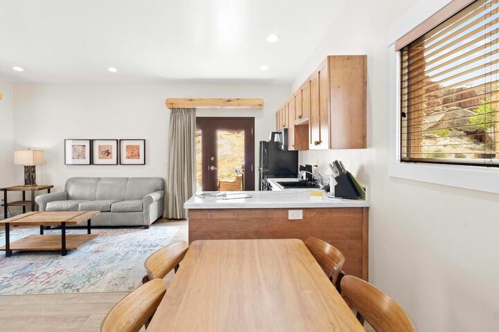 Bluff Dwellings Resort