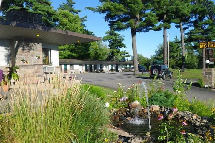 Town and Country Motel