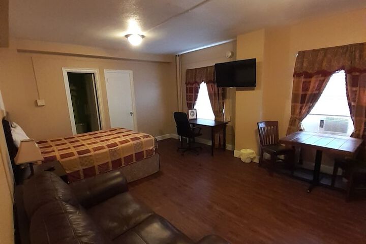 Room 17 of 26