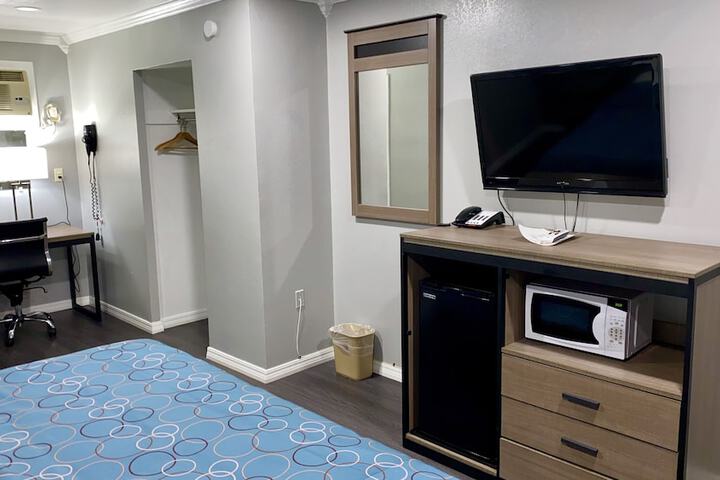 Budget Host Inn