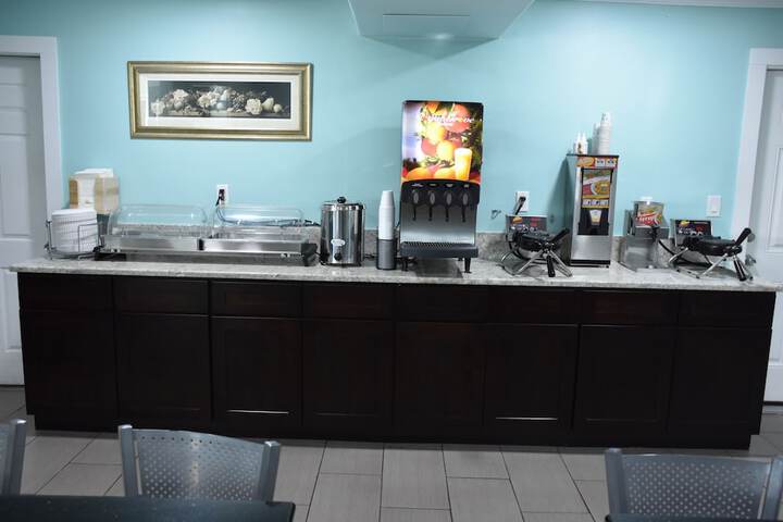 Breakfast/Coffee Service 27 of 31