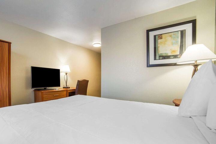 Room 21 of 35