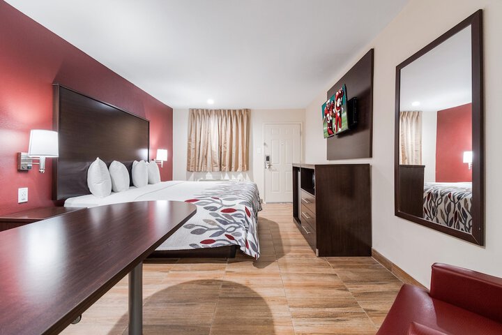 Room 17 of 27