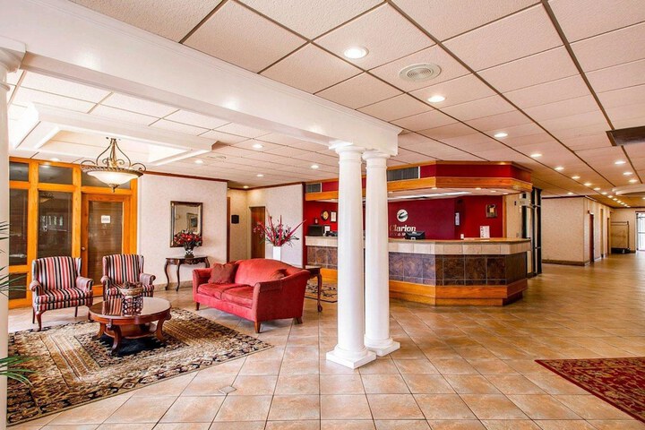 Hotel Interior 7 of 33