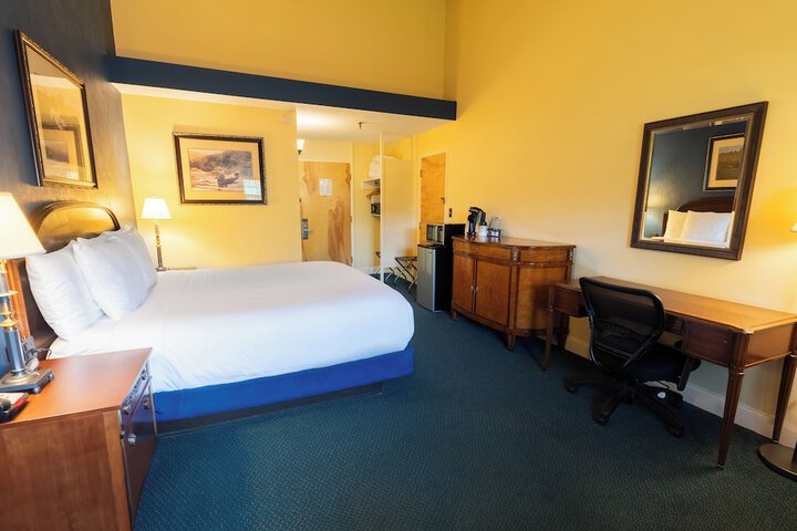 Fireside Inn & Suites Waterville