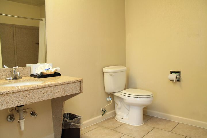 Room 11 of 12