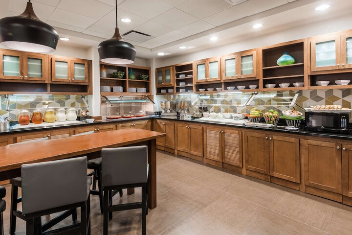 Hyatt Place Bentonville / Rogers