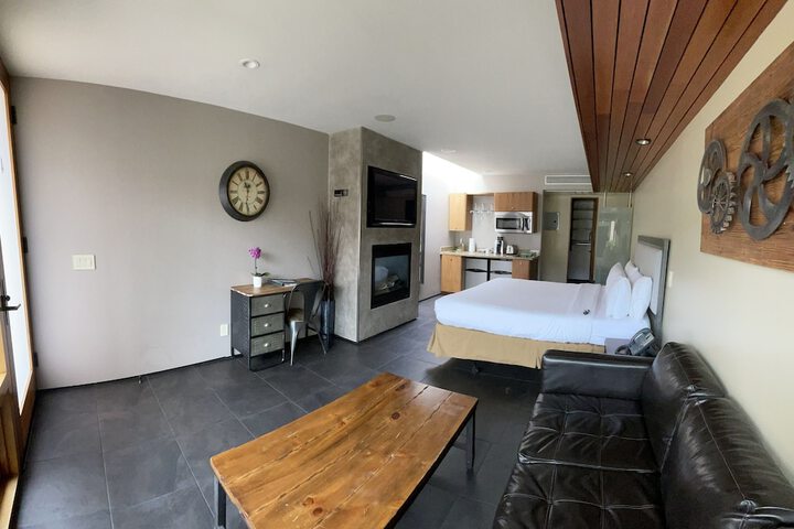 14 West Hotel