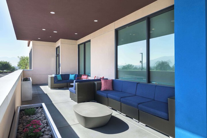 Terrace/Patio 46 of 48