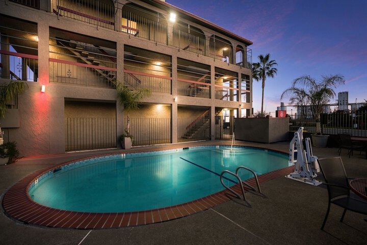 Hotel 4 of 38
