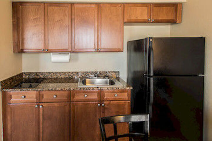 MainStay Suites