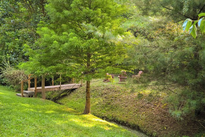 Campton Cottage w / Hot Tub Near Hiking + Climbing