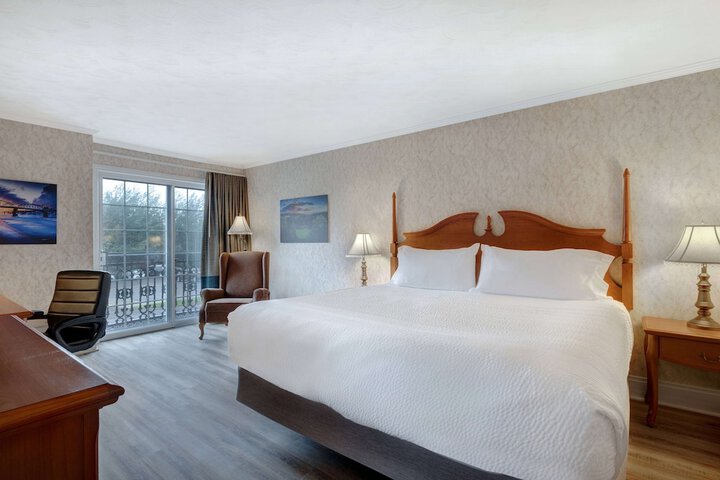 Room 21 of 41