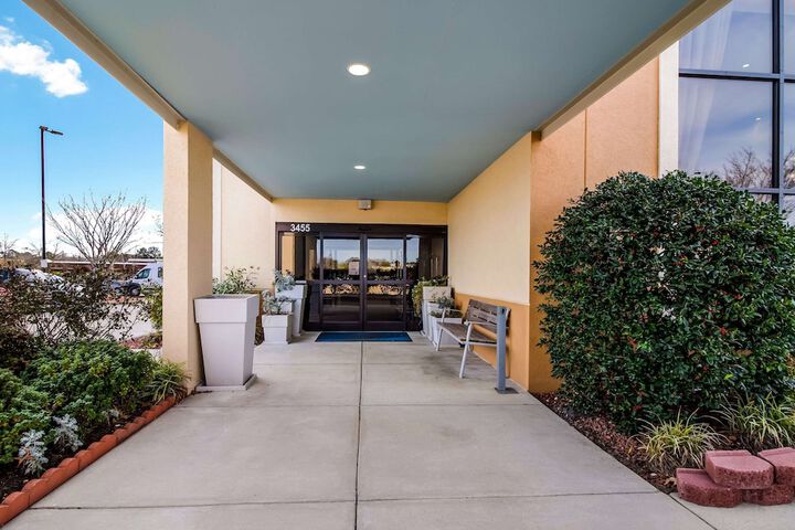Hotel 2 of 28